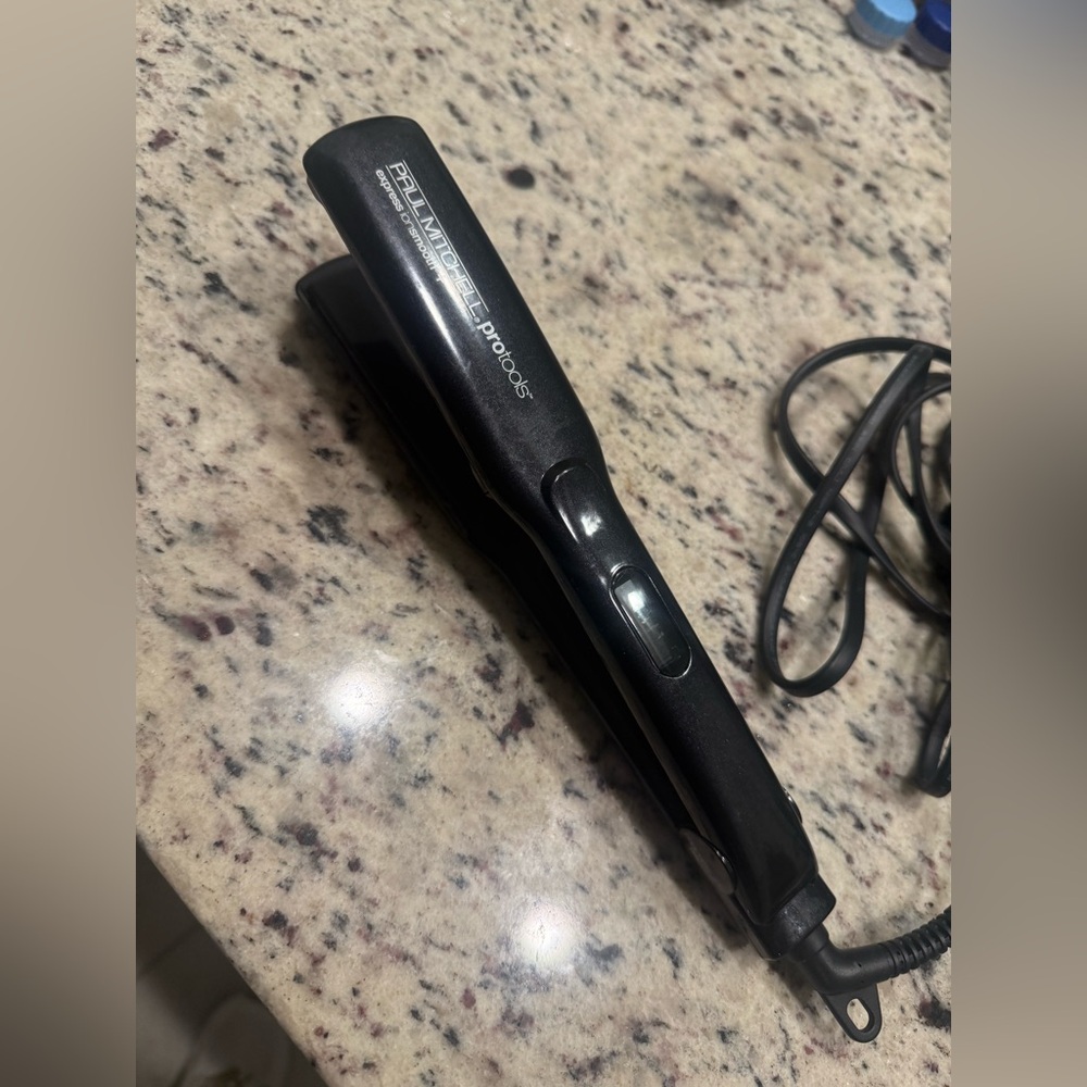 Paul Mitchell Protools Black Ceramic Hair Straightener
